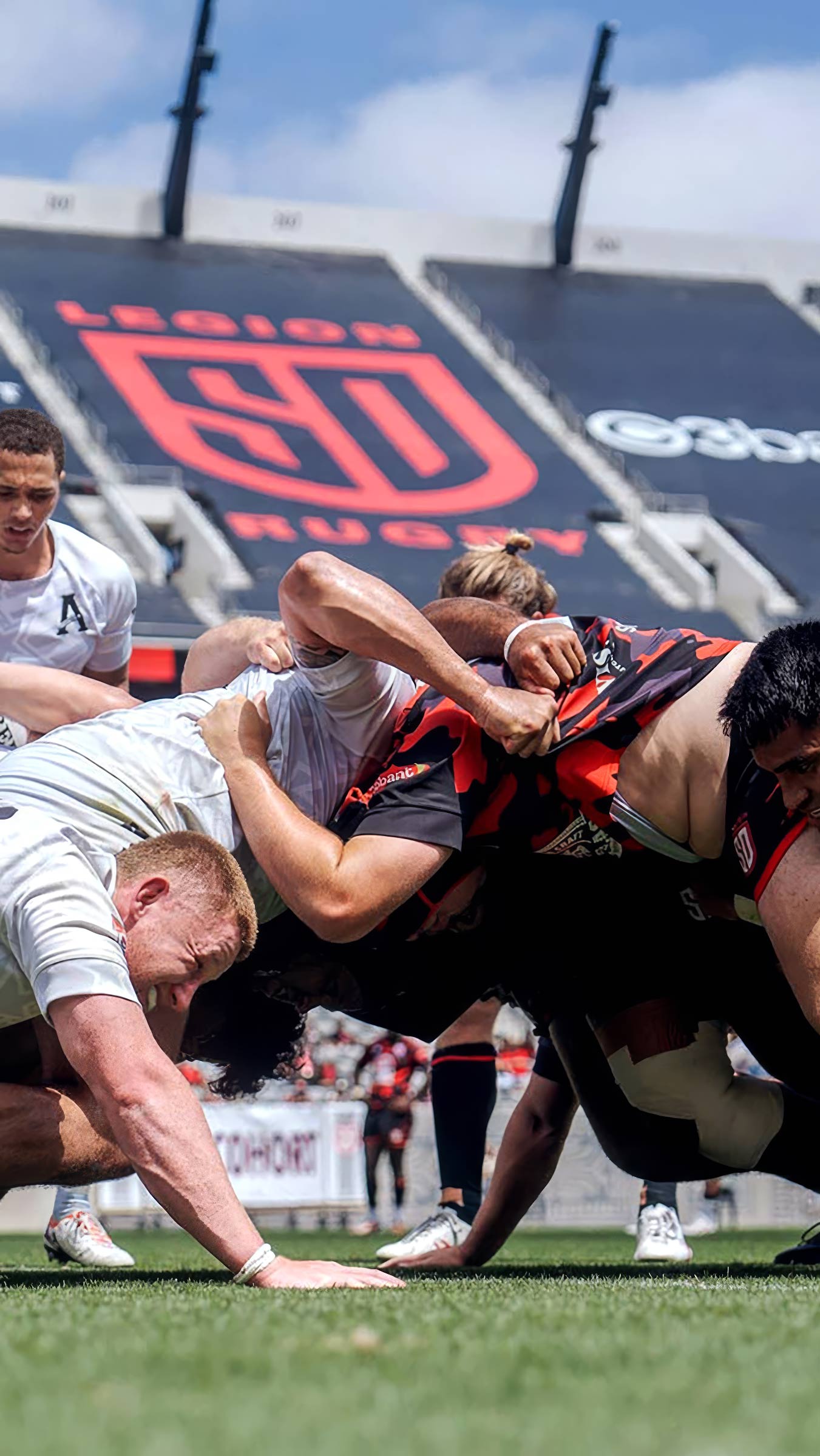 San-Diego-Legion-Rugby-scrum-mobile