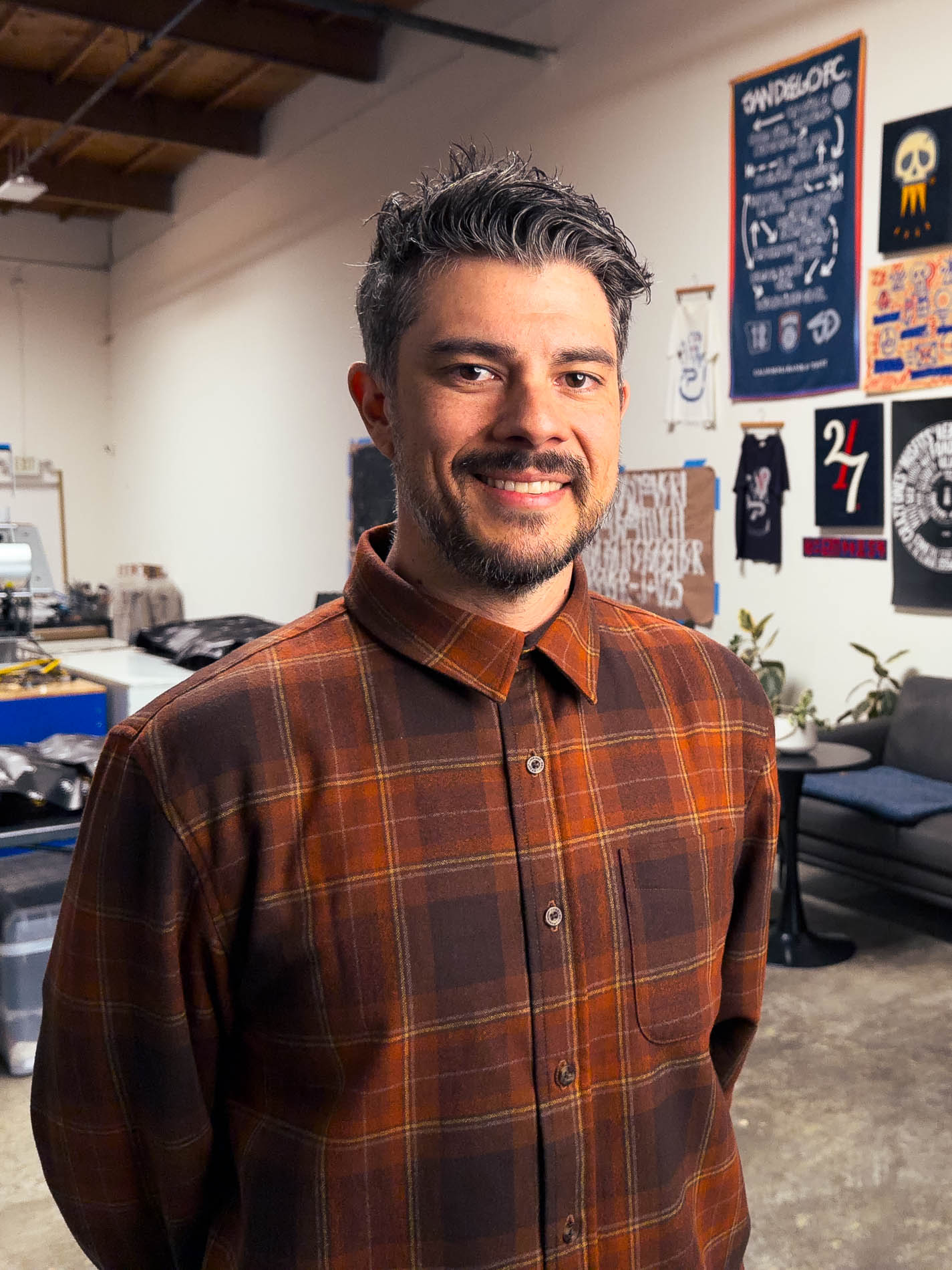 26-2-17- Headshot warehouse – mobile-1 26-2-17- Headshot warehouse – mobile-1