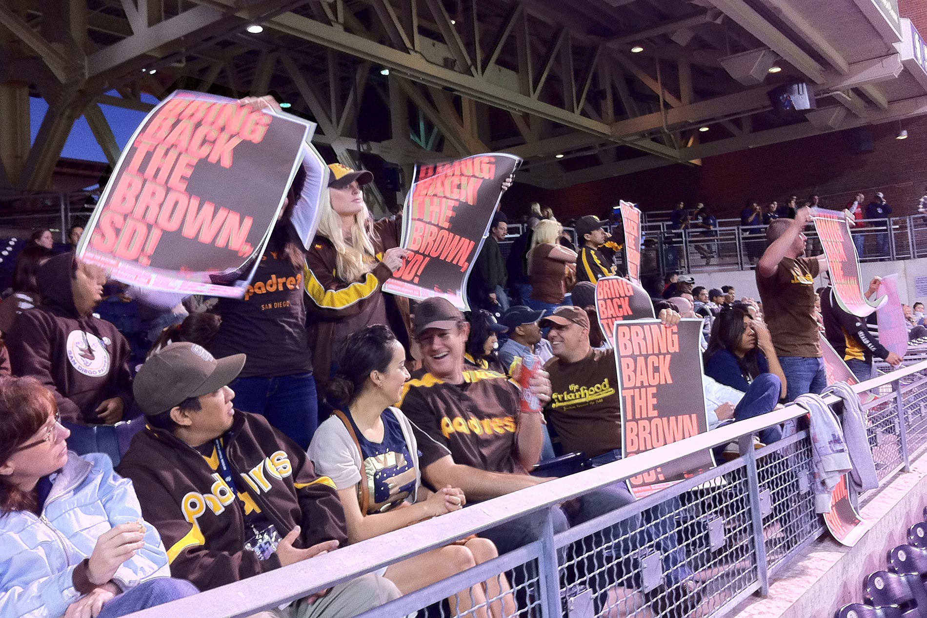 26-2-18-bbtb-portfolio-10-bbtb-crown-in-brown 26-2-18-bbtb-portfolio-10-bbtb-crown-in-brown